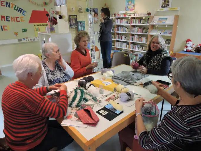 La bibliothèque propose ue nouvelle activité tricot-crochet