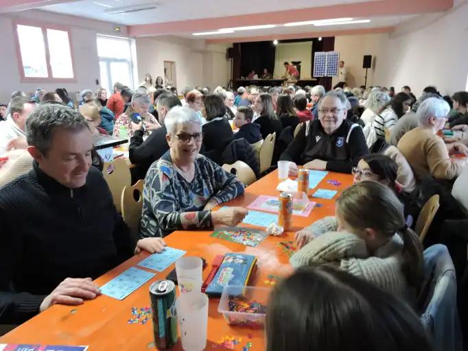 De nombreux lots gourmands au loto de l'école