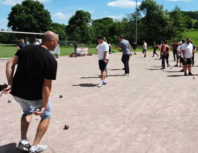 68 doublettes au concours de pétanque de l'AAPPMA les amis du Mesvrin