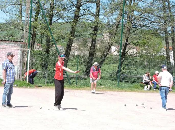 Concours de p&eacute;tanque de Marmagne en f&ecirc;te
