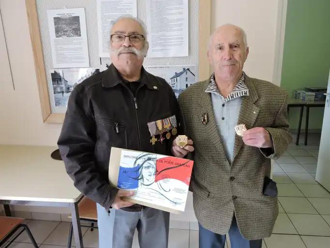 Guy Cornot et Guy Marciniak honorés pour leur fidélité en temps que porte drapeau