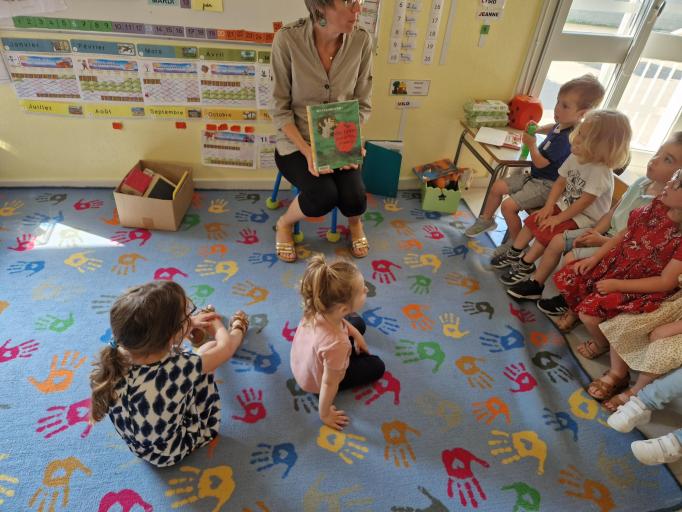 Mardi 13 juin a eu lieu la première matinée « passerelle crèche-école