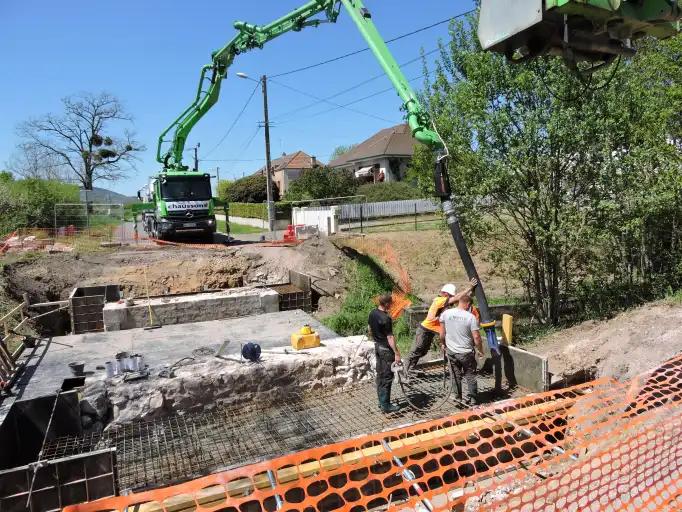 Les travaux  du pont de la rue de la gare sont en cours