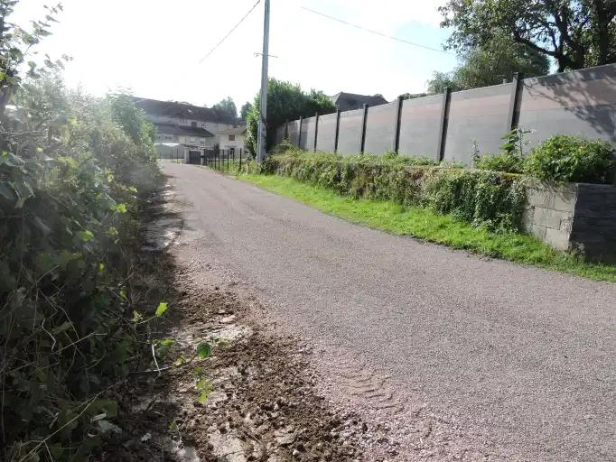 Un revêtement bi couche pour le chemin des Mouilles