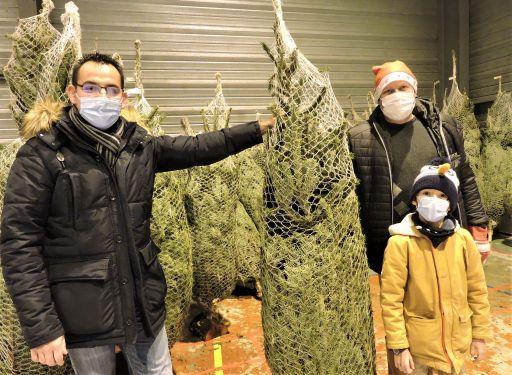 200 sapins vendus au profit des écoliers