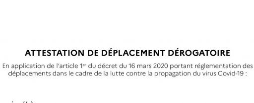 Des attestations de déplacement mises à disposition devant la mairie