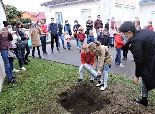 Les enfants de l'école imaginent leur vie dans 20 ans