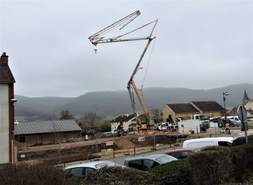 Trottoir condamné et prudence pour le début des travaux du cabinet médical